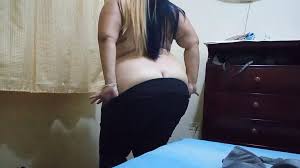 Gordinhas dançando sensualmente e tirando a roupa | xHamster