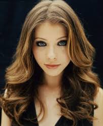 Brown Curly Haired Girl With Blue Eyes Olcdwxd4 Jpg 890 1086 Beautiful Brown Hair Beautiful Hair Color Brown Hairstyle