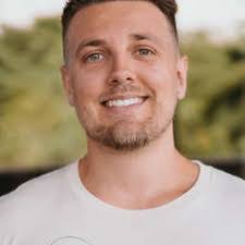 Jake Kurtz's Instagram, Twitter & Facebook