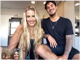 Eles seguem juntos desde abril. Gazetaweb Yasmin Brunet Fala Do Namoro Com Gabriel Medina Durante A Quarentena