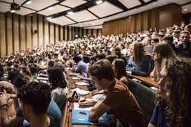 Étudiants étrangers : comment l’État instaure une préférence européenne pour bannir les plus pauvres