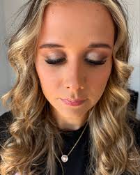 Appointments available tomorrow with Madi. Book online via the link or dm  me  https://www.fresha.com/book-now/hair-and-make-up-by-carla-ega9w6fy/services?lid=251201&pId=234631