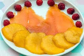 Salade De Nectarines A La Truite Fumee Et Aux Framboises Recette Alimentation Salade De Nectarine Framboise