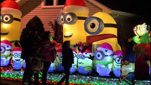 Maybe you would like to learn more about one of these? Giant Minions Display Fills Indiana Man S Yard Youtube