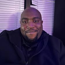 Guys what if Venom Snake didn't die in the explosion and he comes back in  MGS6?