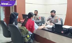 Jika kalian penasaran dan sudah tidak sabar ingin membaca komik arisan sudah waktunya pulang ini, sobat dapat membaca alurnya untuk mengisi waktu luang sobat. Ratusan Peserta Tertipu Arisan Online Di Palembang Kerugian Lebih Rp 1 M Viralsumsel Com
