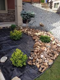 39 Gorgeous Front Yard Rock Garden Landscaping Ideas 20 Garden Diy Front Yard Landscaping Design Rock Garden Design Rock Garden Landscaping