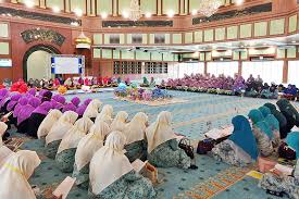 Use the download button below or simple online reader. Al Mudarrisah Anjur Majlis Khatam Al Quran Media Permata Online