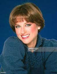 Ice Skater Dorothy Hamill Poses For A Portrait In 1983 In Los In 2021 Wedge Hairstyles Dorothy Hamill Dorothy Hamill Haircut