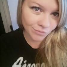 Kristy Steed's Instagram, Twitter & Facebook