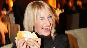 Herbert grönemeyer was born on april 12, 1956 in göttingen, lower saxony, germany as herbert arthur wiglev clamor grönemeyer. Mit Uber 60 Herbert Gronemeyer Wird Zum Dritten Mal Vater