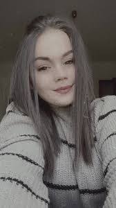 Elsa Klein's Instagram, Twitter & Facebook