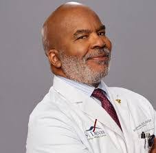 Earl Latham's Instagram, Twitter & Facebook