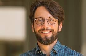 Daniel Simonetti's Instagram, Twitter & Facebook