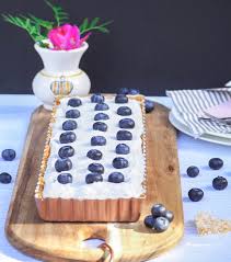 Mit frischen beeren, heidelbeeren, blaubeeren oder himbeeren. Locker Er Flockiger Kokosnuss Creme Kuchen