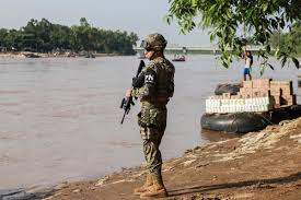 Jun 17, 2016 · aquí comento las vicisitudes y recomendaciones del paso fronterizo terrestre entre méxico (cuauhtémoc) y guatemala (la mesilla). Presencia Militar En Frontera De Mexico Y Guatemala Frena La Migracion