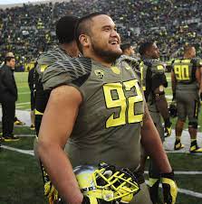 Former University of Oregon defensive tackle Wade Keliikipi #GoDucks (Photo  by Eric Evans) | Oregon ducks football, Oregon football, Oregon ducks