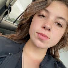 Is there anyone in the Lehigh area available to do this haircut doesn't  have to be a salon.