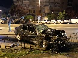 Am auzit de un accident nasol in bacau azi. Accident Cu 16 RÄƒniÈ›i In Sensul Giratoriu De La Economic DeÈ™teptarea Ziarul BacÄƒului