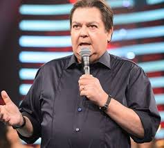 Hundreds of thinking emojis, animated emojis, and more! Faustao Se Irrita Com Alteracoes No Seu Programa E Da Bronca Na Producao Almanaque Home