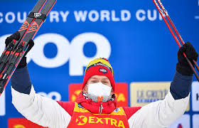Третье место в общем зачете занял денис спицов. Bolshunov Vyigral Gonku Presledovaniya Na Tur De Ski