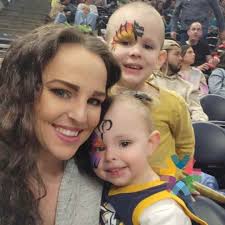 How Do Intended Parents Find a Surrogate?