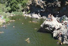 10 Swimming Lakes Near Los Angeles You Need To Discover Lakes In California California Travel Road Trips Lake Swimming