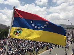 La bandera de colombia al revés ha inundado las redes sociales. Vente Venezuela Ar Twitter La Bandera Al Reves Es Una Senal De Auxilio Hoy Venezuela Necesita Apoyo No Abandonaremos La Calle 350ya Vzlatrancacontraelgolpe Https T Co Fklsc9dffa