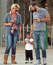 Actress, producer & animal advocate. Katherine Heigl Husband Josh Kelley W Daughter Naleigh Zoo In La Oct 23 In Other Pics Forum Katherine Heigl Katherine Daughter