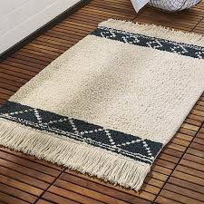 Shop for bath rugs with fringe at bed bath & beyond. Border Fringe Bath Mat Cb2 Modern Bath Mat Bath Mats And Rugs Top Bathroom Design