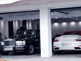 Nun stehen mitglieder der großfamilie, die alte menschen abzocken und dabei selbst unter anderem mit autos protzen, vor gericht. Clan In Leverkusen Die Geschafte Der Familie Goman Der Spiegel