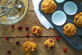 Muffin Citrouille Epicee Et Canneberges Alex Cuisine Recipe Food Desserts Breakfast Brunch