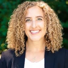 Jennifer Kuznicki's Instagram, Twitter & Facebook