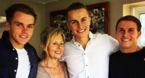 Sam curran on wn network delivers the latest videos and editable pages for news & events, including entertainment, music, sports, science and more, sign up and share your playlists. Sam Curran Biography Age Height Girlfriend Family Ipl Stats Facts