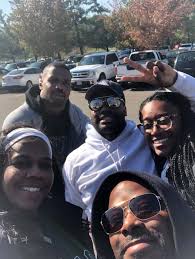 ❤️ Hello everyone! My name is Alyssa and the people in my photos are some  of my favorite people in the world! My husband and I met in High School at  Band