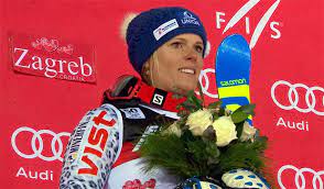 Sarka strachova of the czech republic was 0.52 seconds behind in third. Die Snow Queen 2017 Heisst Veronika Velez Zuzulova Ski Weltcup 2020 21 Aktuelle Nachrichten Und Informationen Zur Skiweltcup Wm Saison 2020 21