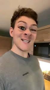 Laura Aly (laly1363)