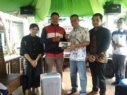 Informasi kerja dan kehidupan di polandia. Disnaker Kota Cirebon Berangkatkan 16 Tenaga Kerja Ke Polandia Inapos