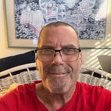 What should I name this sweet stray cat?