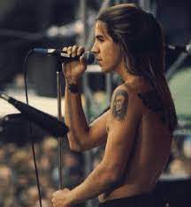 In 2004, lead singer anthony kiedis published scar tissue with larry sloman. Reasons Why I D Do Anthony Kiedis Reason 2 The Hair Volution