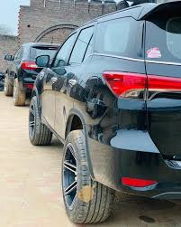 Follow Us Fortuner Endeavour Lover For More Send Pictures And Video For Shootout Follow Us Fortuner End Ford Endeavour Endeavor Car Picture Video