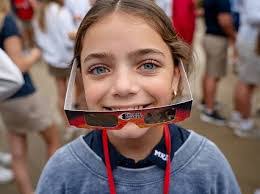 Scarlett Jacobs's Instagram, Twitter & Facebook