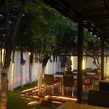 Bruce shaprio is the artist behind sisyphus industries and the kinetic art tables. Zen Garden Picture Of Zen Garden Bucharest Tripadvisor