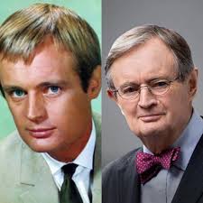 I just heard that David McCallum, aka Illya Kuryakin, died yesterday, aged  90. The Man From U.N.C.L.E. was my favourite television show as a kid. His  secret service partner was Robert Vaughn,