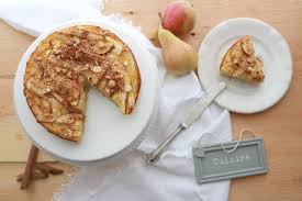 La torta di mele e pere è un dolce per la colazione dalla consistenza morbida e leggera. Torta Invisibile Di Mele E Pere Alchimia