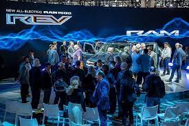 Stellantis Media -Images for Canada : Le tout nouveau RAM 1500 REV 2025  entièrement électrique a été dévoilé avec une portée ciblée sur une  distance inégalée de 800 kilomètres