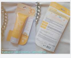 Wardah sunscreen gel spf 30, sunscreen untuk kulit berminyak yang mampu menarik kelembapan air di lingkungan wardah sunscreen gel spf 30, produk sunscreen untuk kulit berminyak. Review Wardah Uv Shield Essential Sunscreen Spf 30 Pa Bekika Room