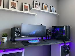 This is a great desk setup for students or if you are on a budget. 11 Diy Ikea Desk Setups Ideas Desk Setup Setup Ikea Desk