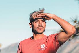 #lourenço ortigão partilha foto com #sara matos: Zac Efron Esteve Entre A Vida E A Morte Com Infecao Grave Social Sabado