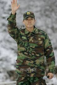 청해부대 34진 장병 300여명은 모두 코로나19 백신을 맞지 못한 것으로 파악됐다. êµ°ë³µ í•œêµ­êµ° ìœ¡êµ° ë‚˜ë¬´ìœ„í‚¤